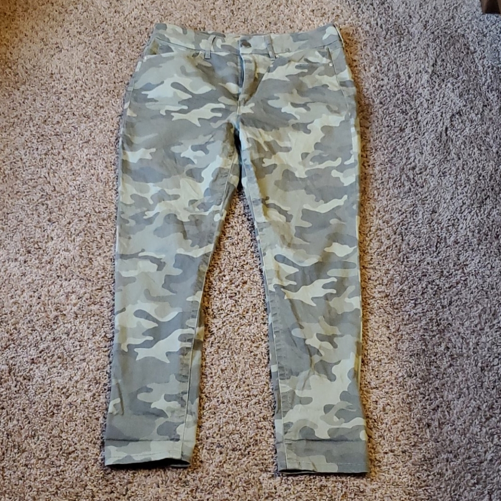 Camo High rise skinny jeans